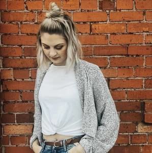 Meet your Posher, Mackenzie